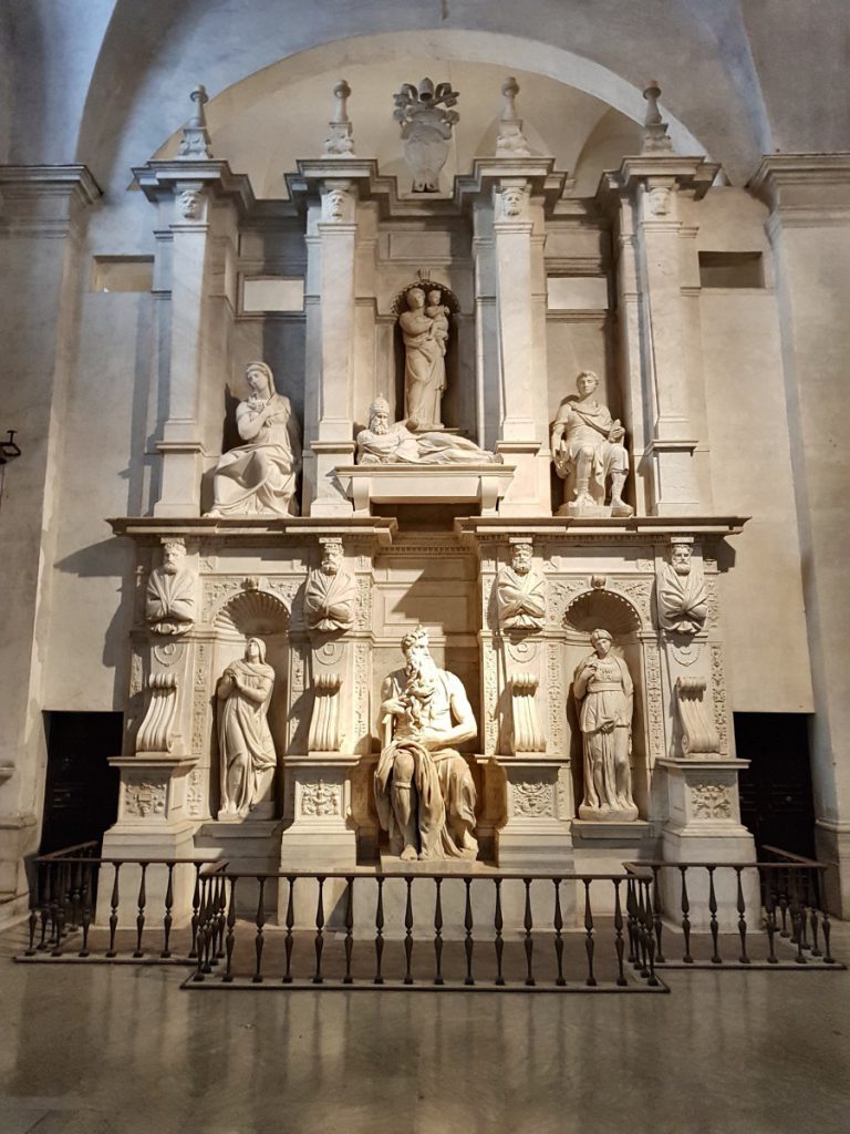 Микеланджело Моисей. Базилика Святого Петра в веригах РИМ. Надгробие Юлия II Микеланджело