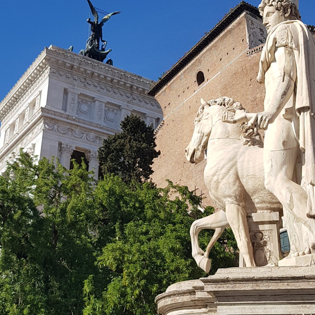 Памятник Витториан вид с Капитолия в Риме. Обзорная экскурсия