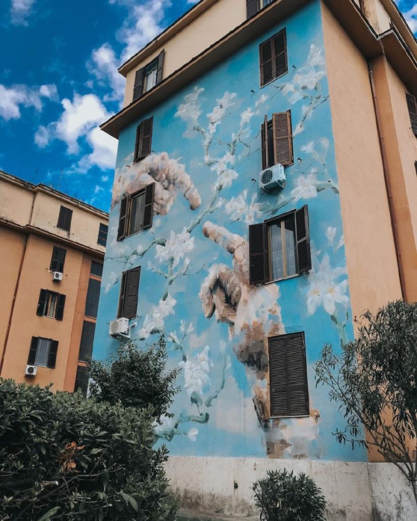 Джерико «Цветущий дом». Это ясная отсылка к творчеству МиЭндрю Писакане или Гайя в районе ТОР Маранча в Риме
