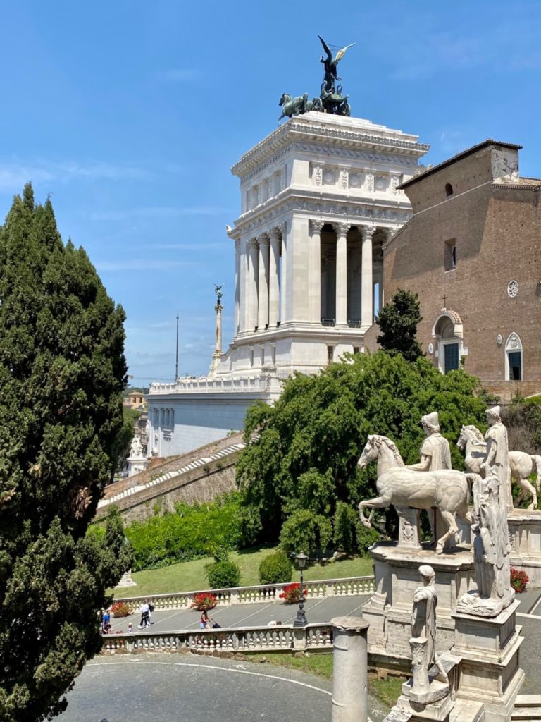 Маршрут - пешком или на авто обзорной экскурсии в Риме